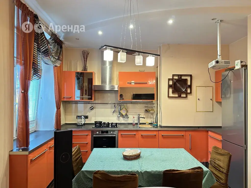 3-к · 80 м² · 4/8