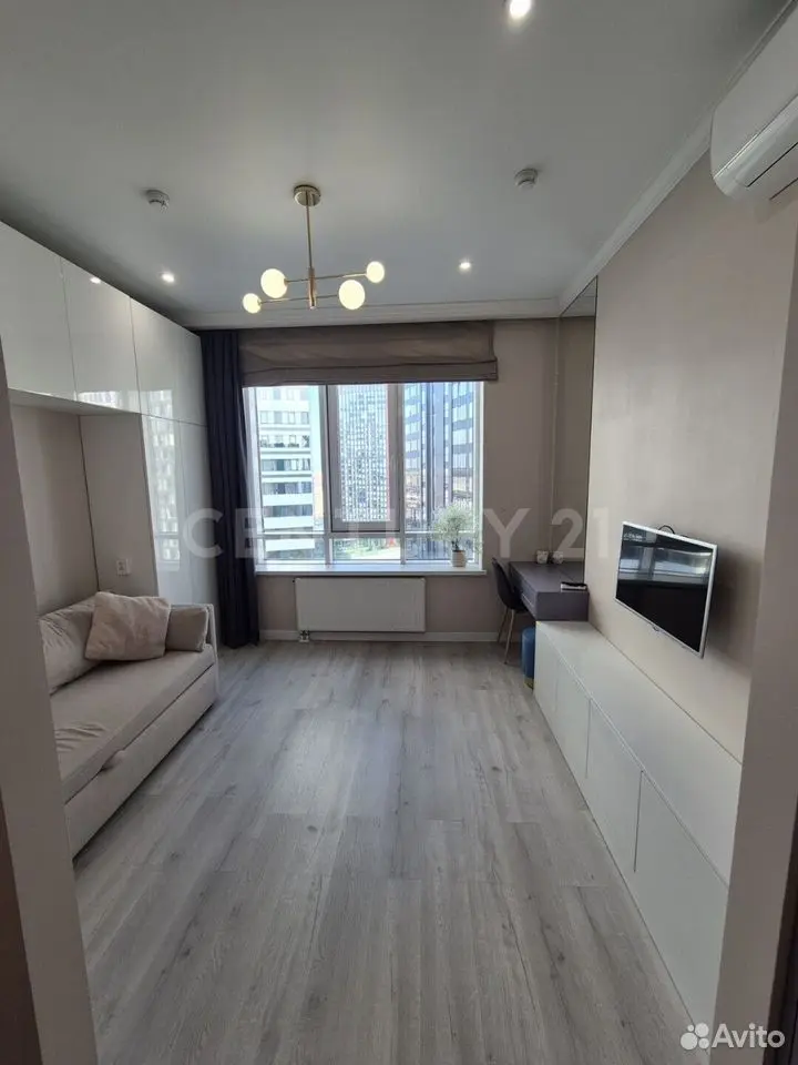 Студия · 30 м² · 23/25