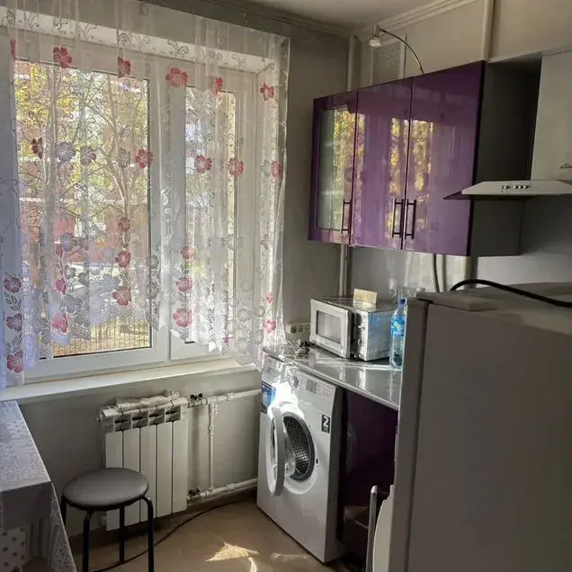1-к · 32,9 м² · 2/10