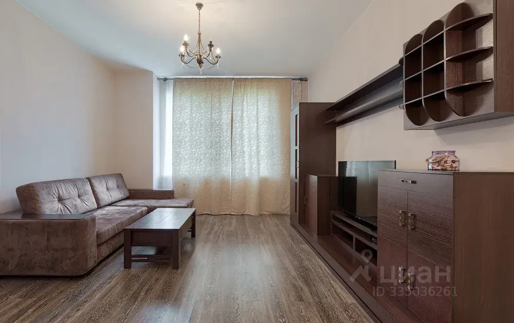 4-к · 140 м² · 7/27