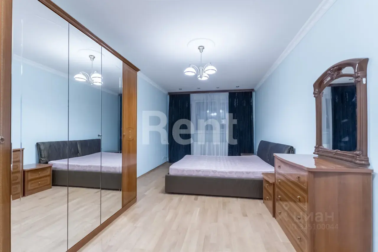 5+ комнат · 270 м² · 9/10