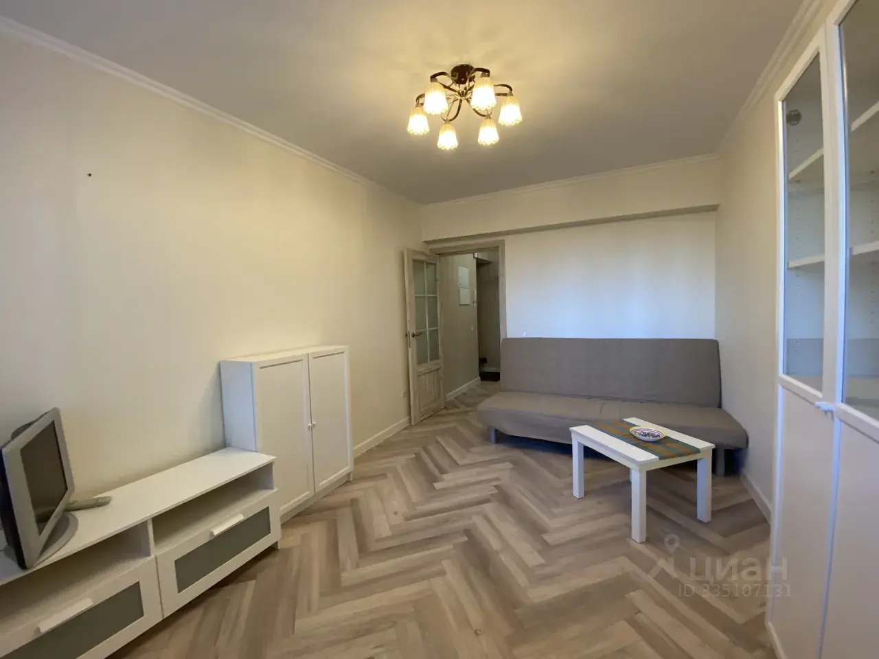 2-к · 44 м² · 2/9